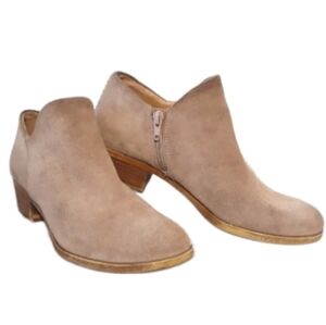 Lucky Brand Brixlee Suede Booties - Size 8M Taupe Ankle Boots Stacked Heel